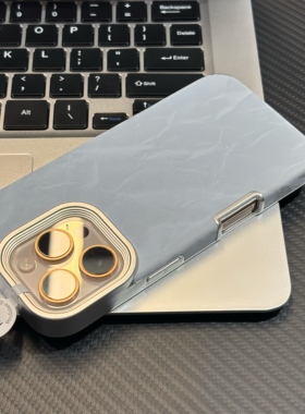 蓝色贴皮雪山纹适用iPhone16promax手机壳15苹果17pro纯色13简约12华为p70新款vivoppo小米14红米k80荣耀男款