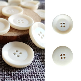 乳白色天然真牛骨斜边四眼扣 时尚羊绒毛衣呢子西装外套纽扣扣子