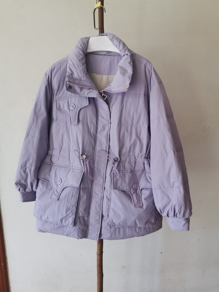 2025冬季韩版收腰宽松翻领口袋中长紫色品牌折扣羽绒服