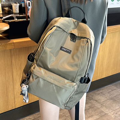 轻便旅游登山包百搭电脑包双肩包