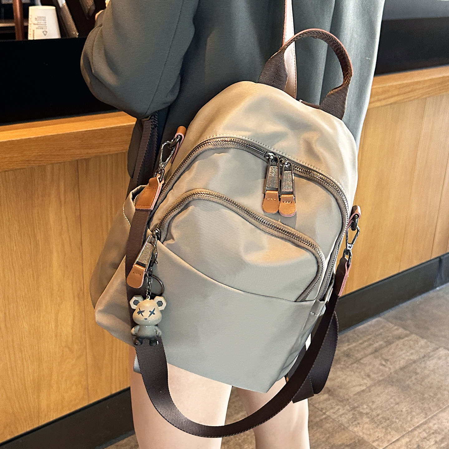 2025新款时尚旅行轻便高颜值书包双肩包女防水牛津布背包登山包潮,箱包皮具/热销女包/男包,双肩背包,淘宝优惠券,粉丝福利购,淘宝优惠卷