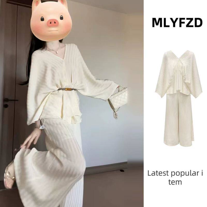 法式v领上衣女坠垂感阔腿裤夏季穿搭2025新款高级感气质初秋套装