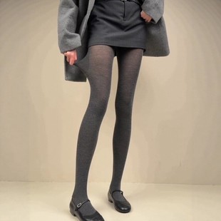 miu系千金风 桑蚕丝自带脚型超舒适 好喜欢这种微微透肉感 绵羊毛