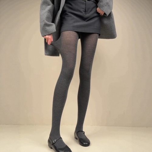 好喜欢这种微微透肉感~绵羊毛+桑蚕丝自带脚型超舒适~miu系千金风