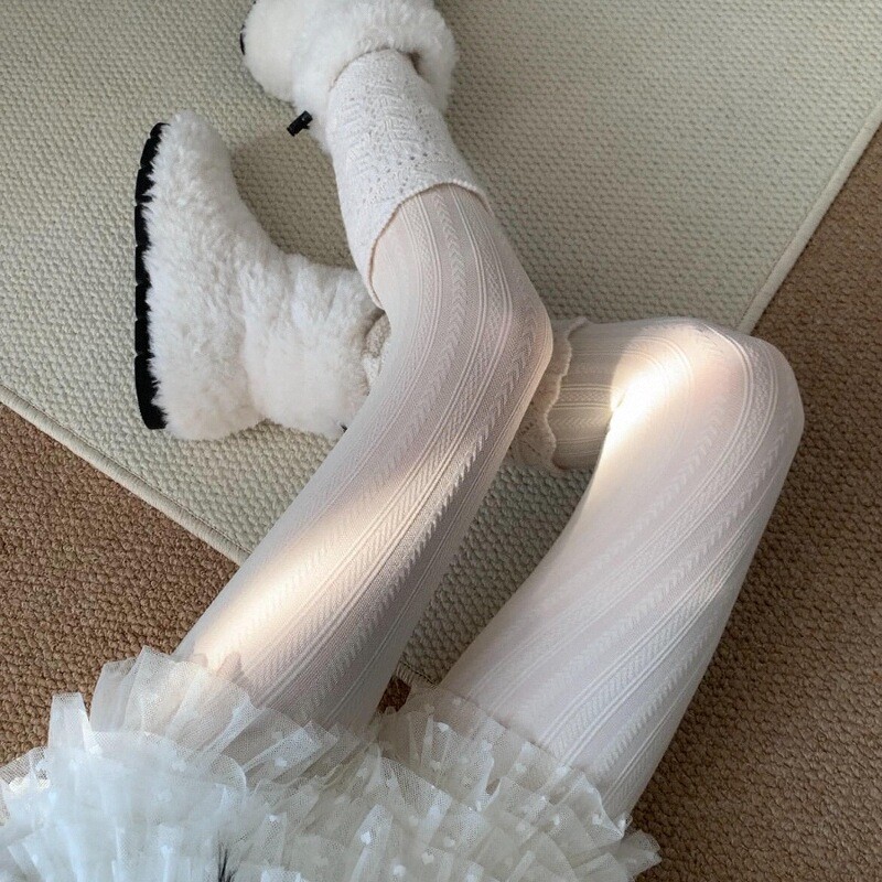 太奶了吧 奶白色真的是温柔纯欲天花板！软huhu微透连裤袜打底裤