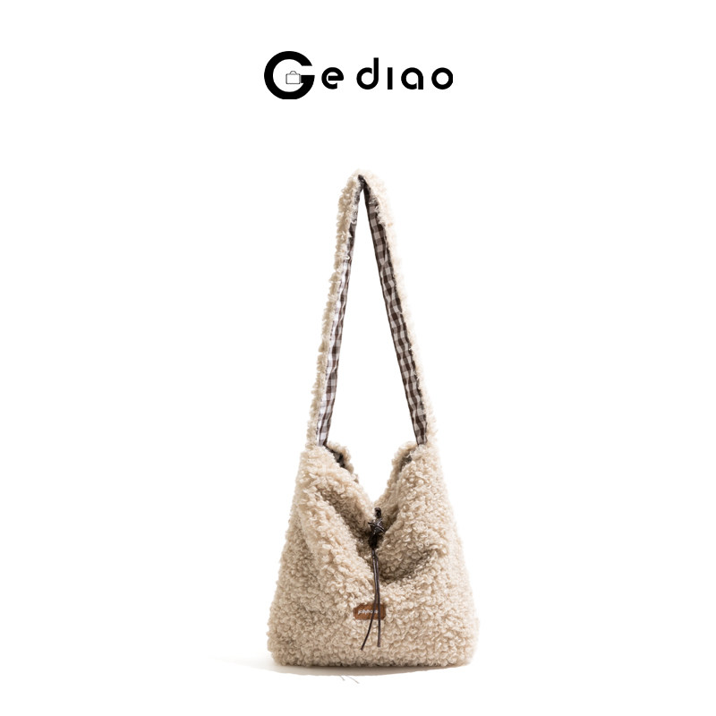 格调studio韩系软糯羊羔毛包包2025冬季毛呢水桶包通勤毛毛单肩包,箱包皮具/热销女包/男包,托特包,淘宝优惠券,粉丝福利购,淘宝优惠卷