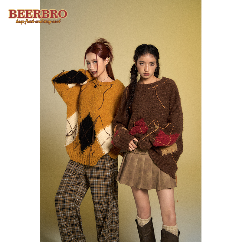 撞色菱形格纹宽松保暖毛衣