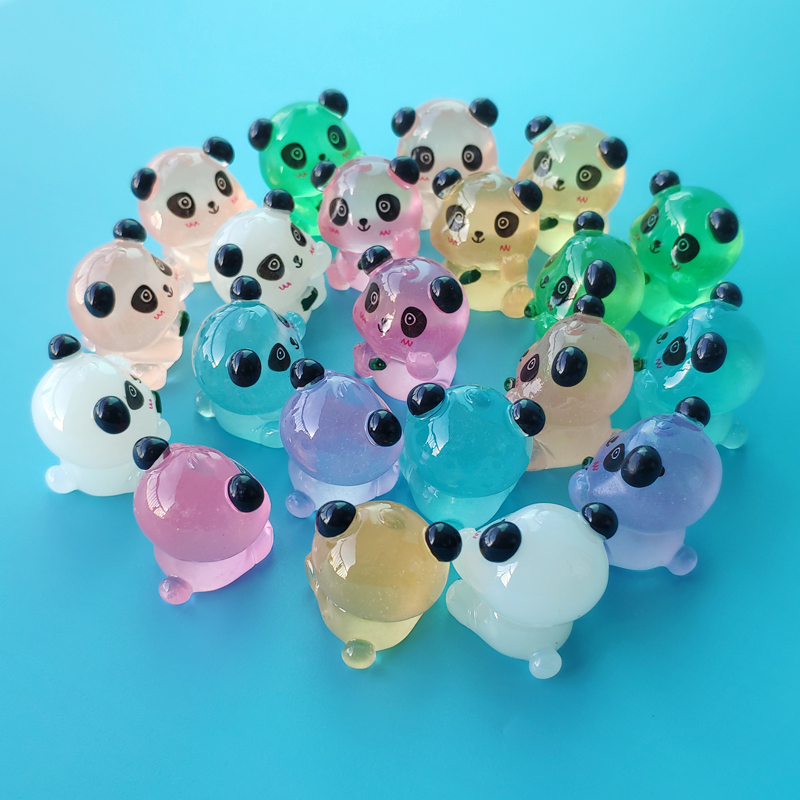 夜光抱竹子熊猫树脂小摆件