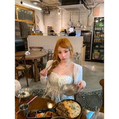 现货【丝丝日记】“栀子清衫”温柔风蕾丝镂空针织披肩外搭开衫