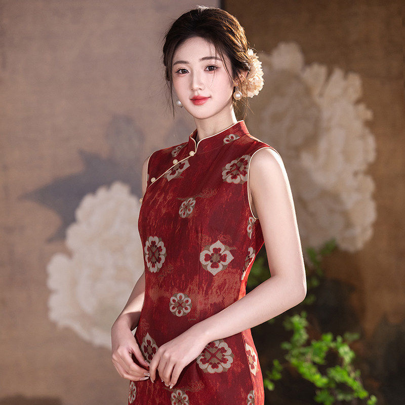 红色无袖新中式掐腰长款改良旗袍2026新款年轻款女日常上班可以穿