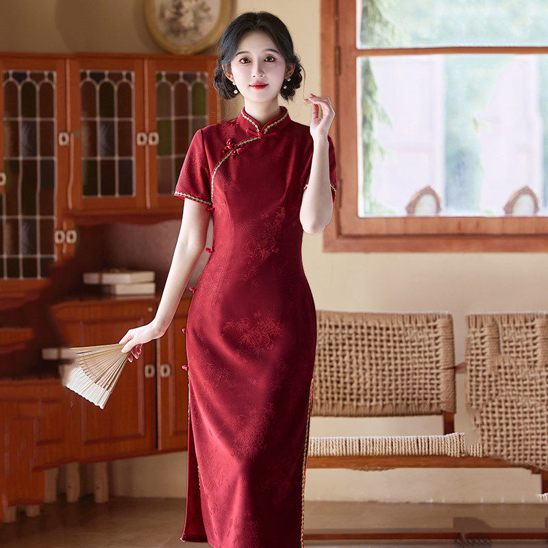 红色新中式掐腰长款改良旗袍2026新款年轻款女新娘订婚敬酒服夏季