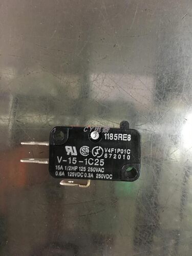 V-15-1C25小微型限位行程微动开关CMV100D 3脚15A250VAC