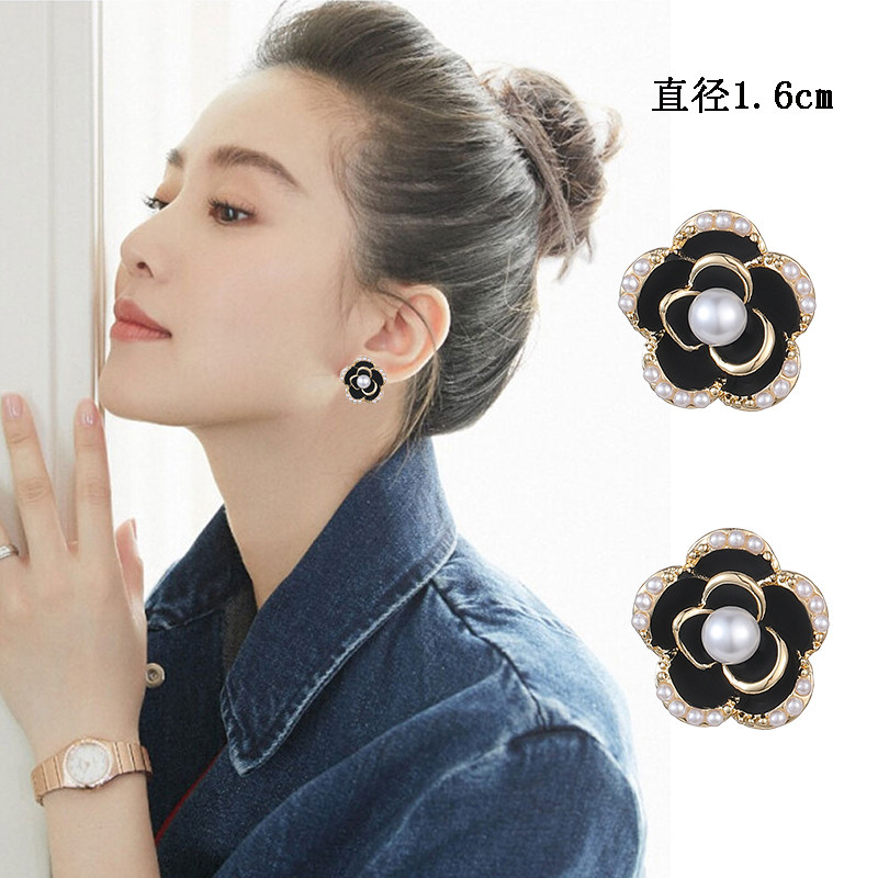 山茶花耳钉黑色2025年潮女显脸小