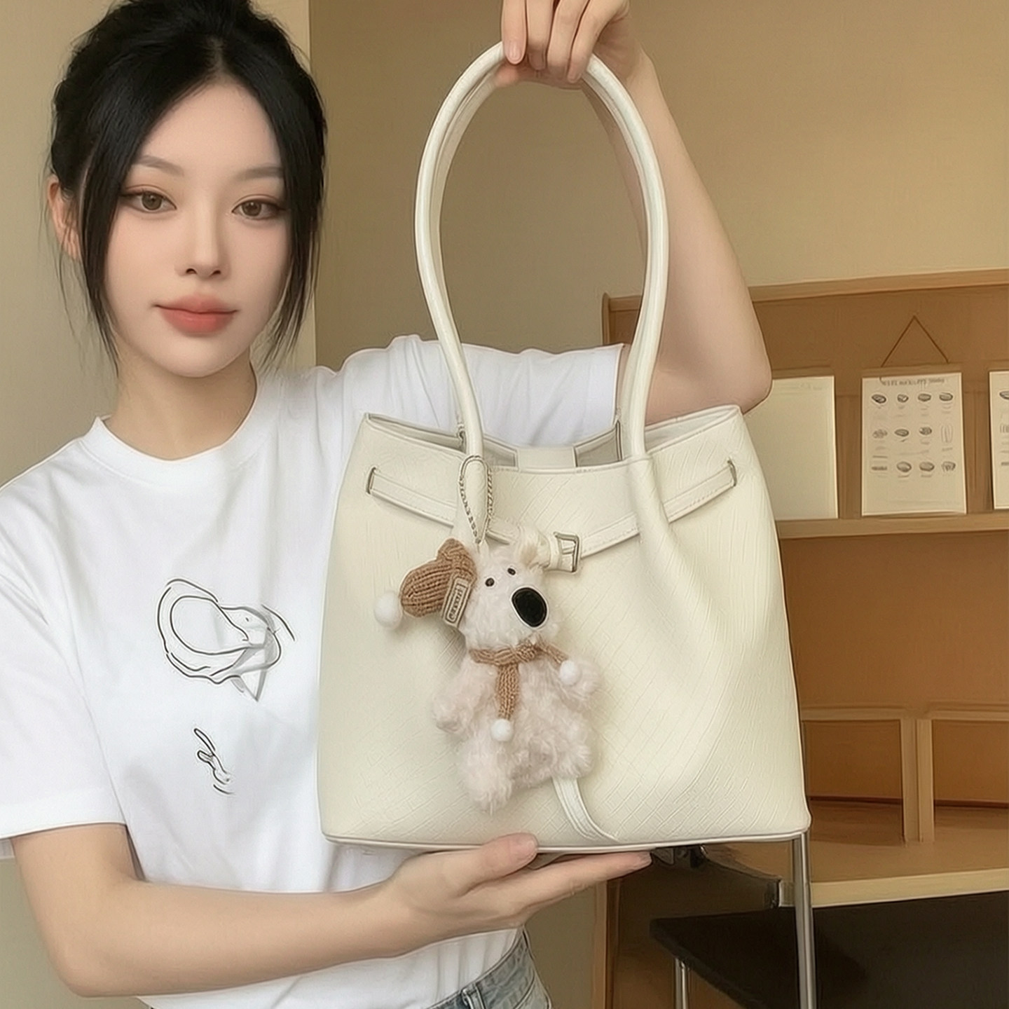 超火白色大容量托特包包女2026新款高级感轻奢小众休闲通勤单肩包