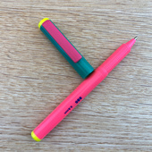 丰华886签字笔旋帽宝珠笔黑色水笔中性笔彩色塑料笔壳买就送笔芯