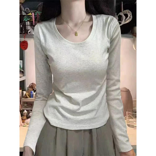 辣妹短款修身U领纯棉长袖T恤