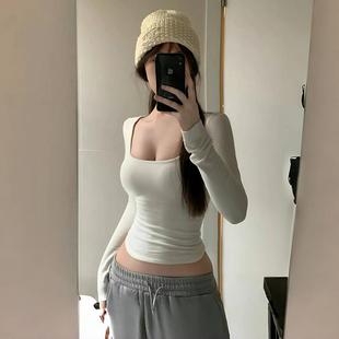 U领德绒打底衫女秋冬内搭短款上衣辣妹纯欲紧身小衫加绒保暖T恤