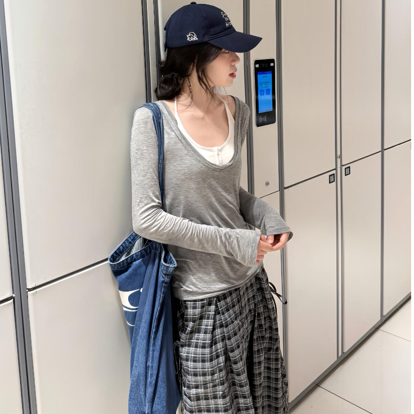 宽松慵懒挂脖假两件薄款长袖T恤图片