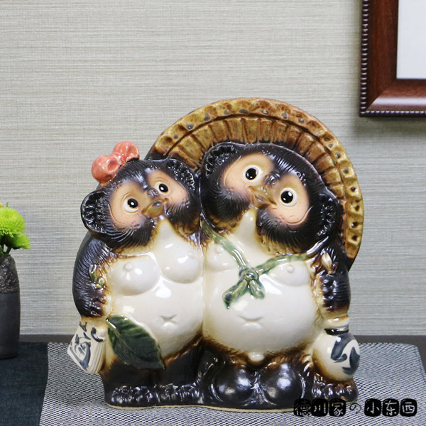 日本代购 传统和风 信乐烧 夫妻狸猫 招财家庭幸福陶瓷摆件 26cm