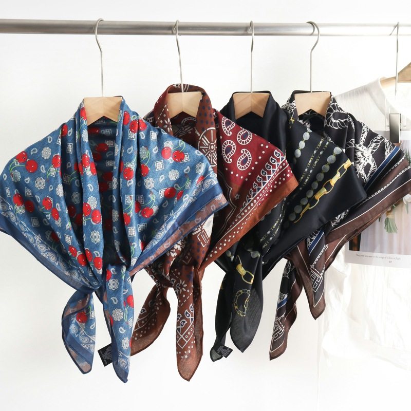 90*90春款双面仿真丝链条绳索丝巾气质百搭大方巾复古时尚围巾,服饰配件/皮带/帽子/围巾,围巾/丝巾/披肩,淘宝优惠券,粉丝福利购,淘宝优惠卷