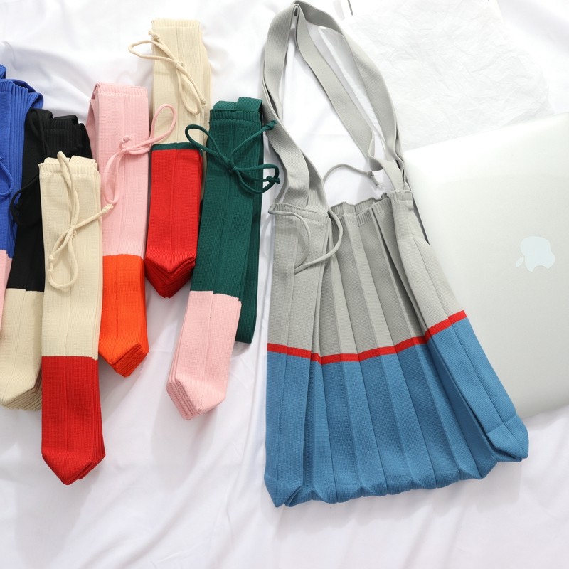 针织百搭褶皱包ins拼色韩版设计折叠单肩斜跨风琴包购物女小包