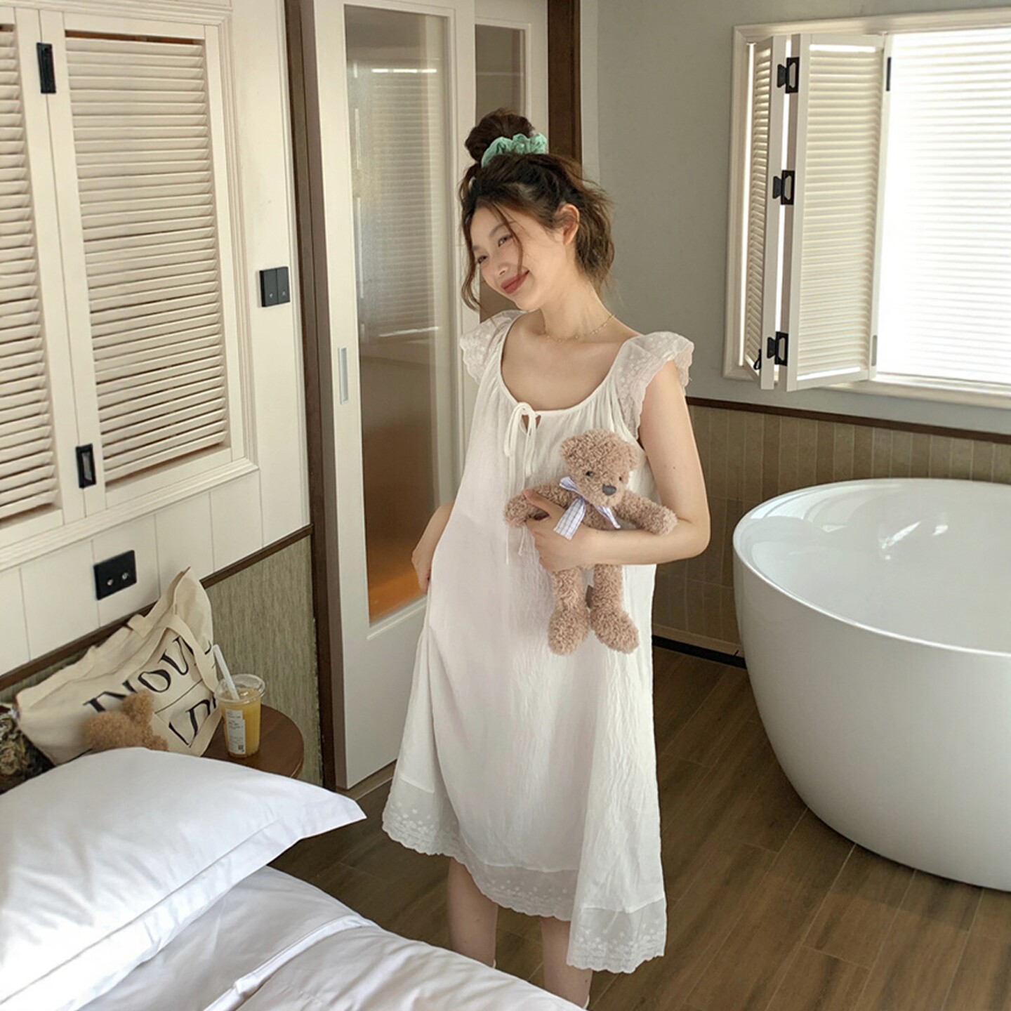 夏季无袖花边带胸垫吊带睡裙女图片
