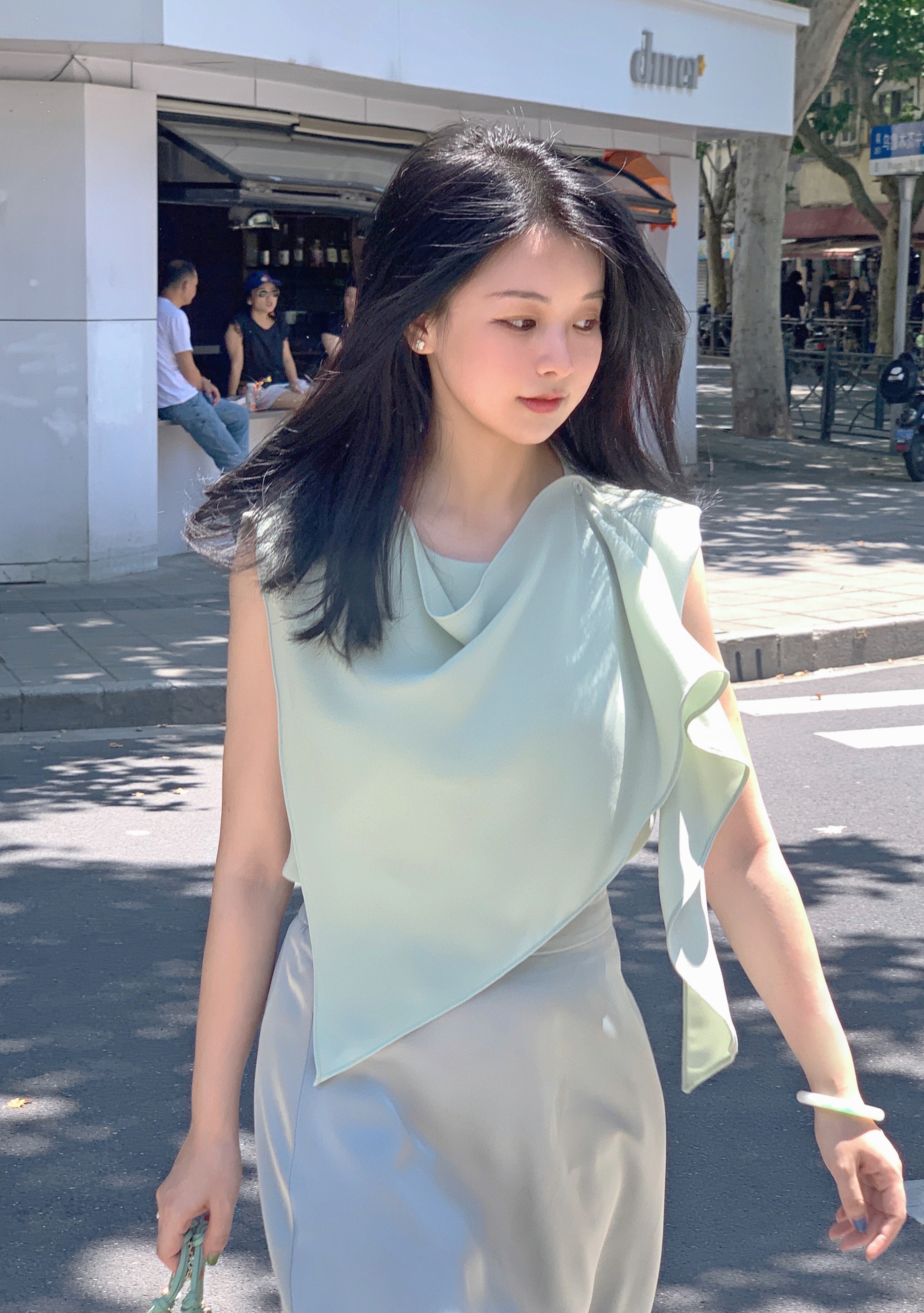 设计感荡领 通勤休闲背心上衣，杏仁茶茉莉白2色