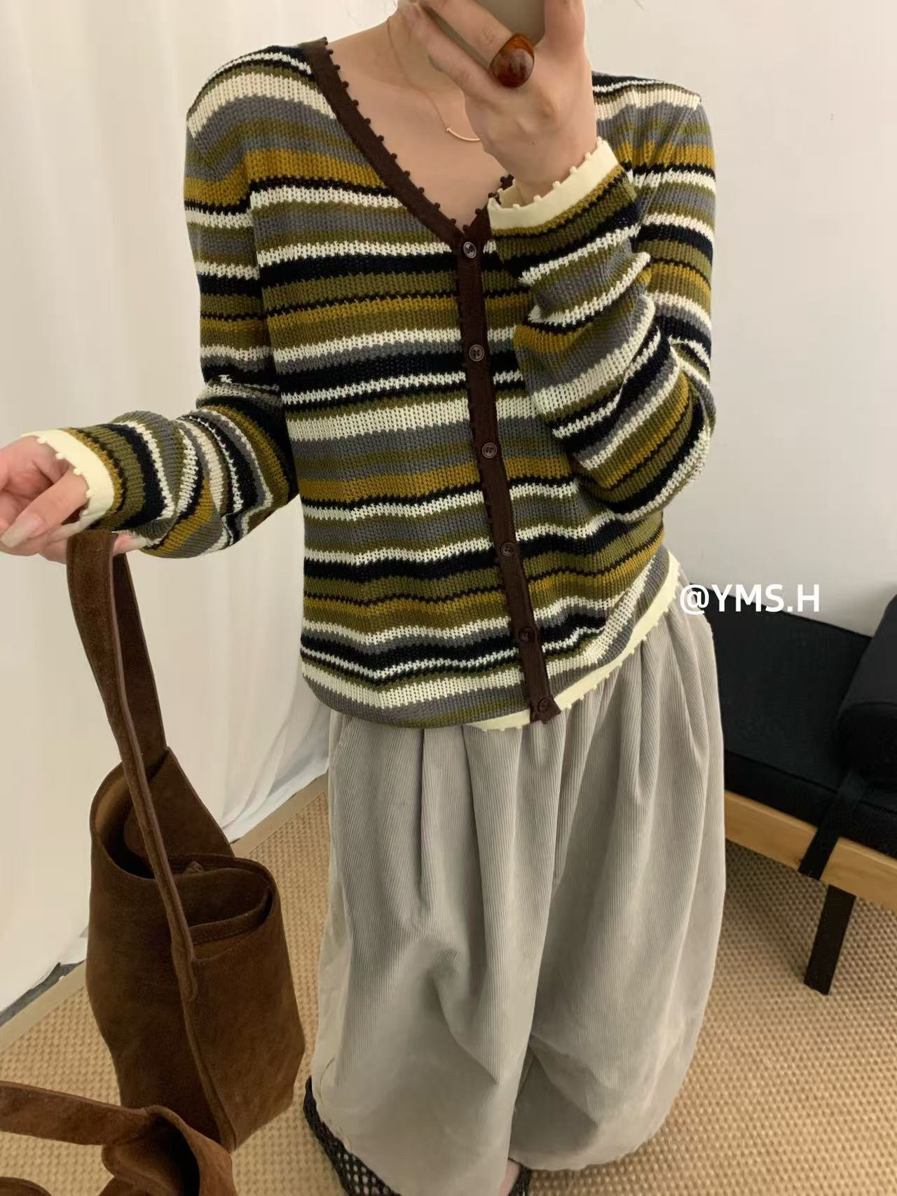 2026早秋季新款宽松显瘦V领撞色条纹长袖针织开衫女上衣潮87156