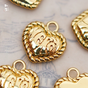 diy饰品配件 铜镀金复古符文光面桃心吊坠挂件麦穗边项链手链耳环