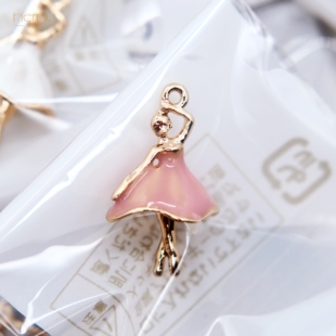 日本贵和kiwa 芭蕾舞女孩胡桃夹子滴油圣诞吊坠吊饰diy饰品配件