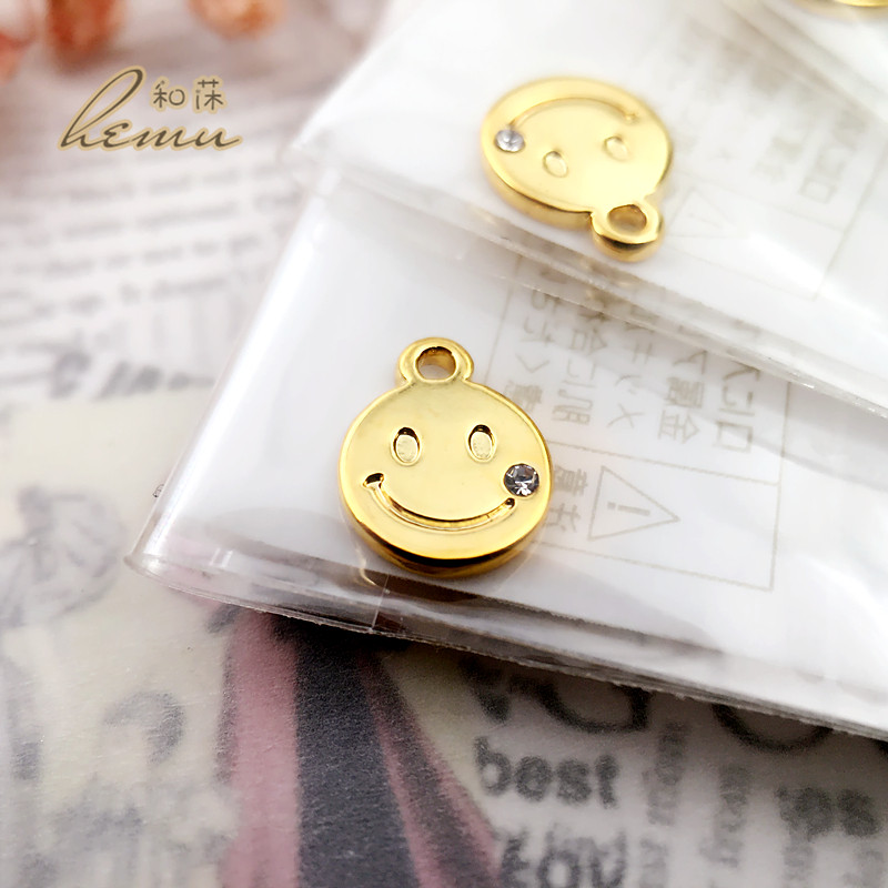 日本贵和kiwa 闪闪嵌钻微笑友谊笑脸挂件圆形吊坠diy手链饰品配件,饰品/流行首饰/时尚饰品新,其他DIY饰品配件,淘宝优惠券,粉丝福利购,淘宝优惠卷