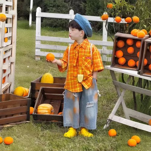 儿童夏季套装2026新款男宝宝橙色格子衬衫领结短袖破洞牛仔七分裤