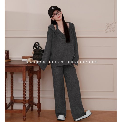 猫单【西岸部落】娜娜的孕期穿搭孕妇套装秋冬新品针织长裤三件套