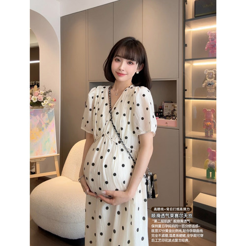 娜娜的孕期穿搭圆点孕妇连衣裙
