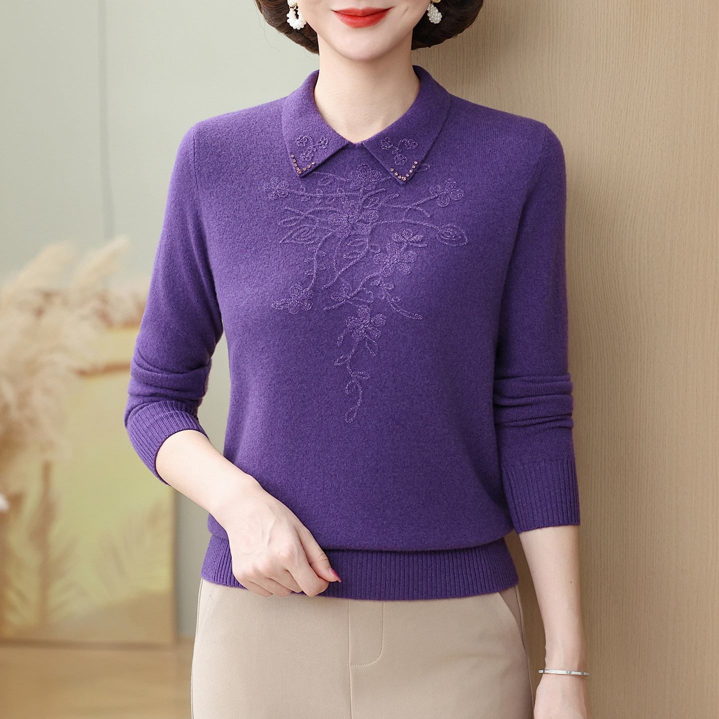 恒源祥彩羊纯羊毛针织打底衫女秋冬新款大码翻领绣花烫钻妈妈上衣