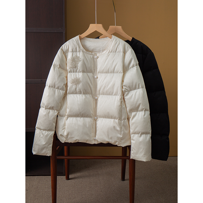 丝艺 90鸭绒新中式国风钉珠羽绒服女加厚宽松圆领休闲短外套冬装
