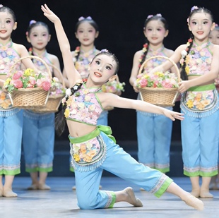 南泥湾儿童演出服群舞花篮道具舞蹈服秧歌喜庆表演服村姑采春服装