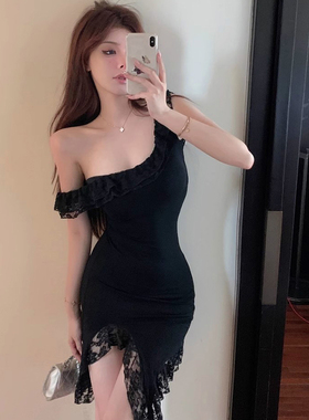 纯欲辣妹设计感蕾丝连衣裙女夏季新款收腰黑色气质不规则包臀短裙