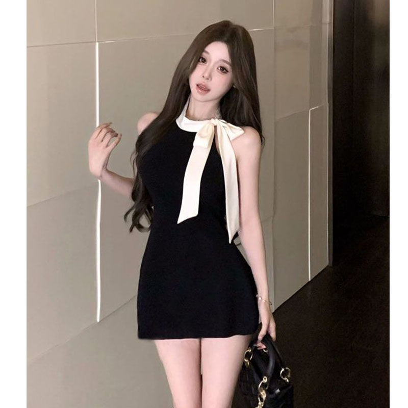 辣妹系带蝴蝶结挂脖吊带连衣裙女