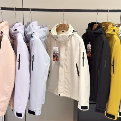 渠道牛货！三合一登山服~抗寒保暧防风防水摇粒绒内胆冲锋衣外套