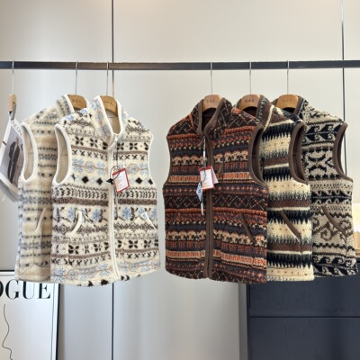 渠道牛货！费尔岛仿羊羔毛轻户外双面摇粒绒保暖背心叠穿马夹外套