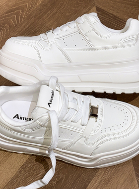 小白鞋女款2026新款今年流行爆款厚底增高百搭平底真皮板鞋显脚小