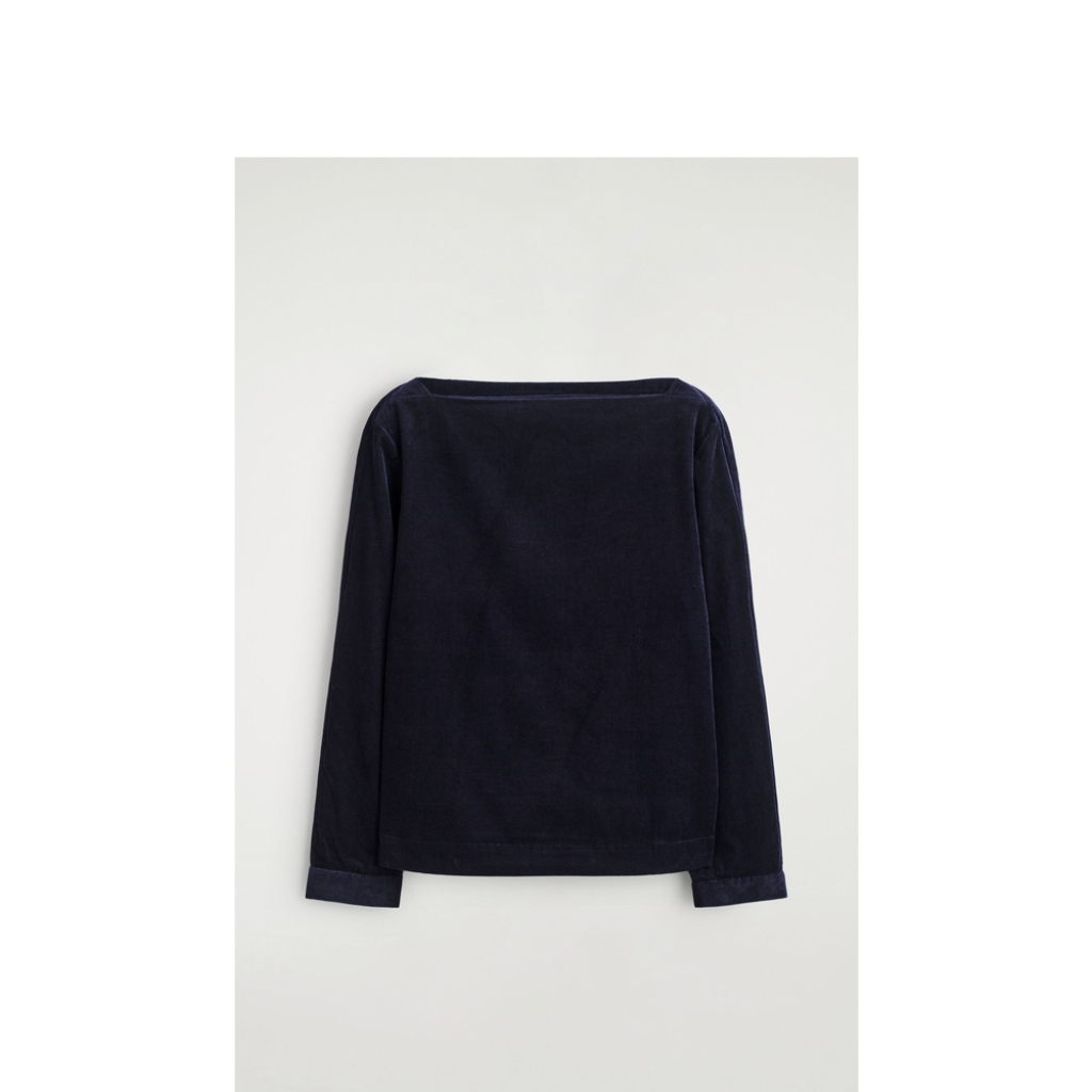 2025冬季设计师款轻奢风时尚小众女装百搭显瘦圆领长袖灯芯绒上衣