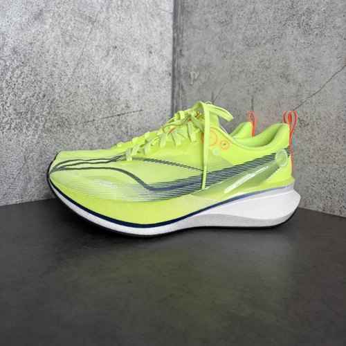 特价李宁赤兔8PRO跑鞋