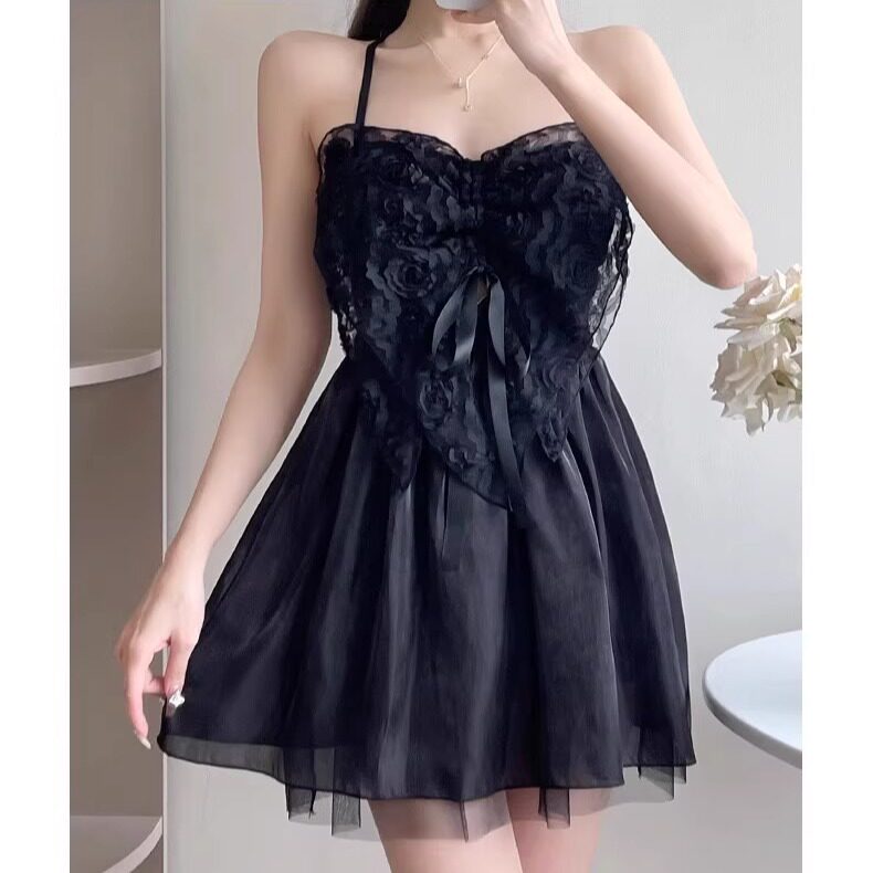 连体泳衣女黑色显瘦裙式泳装温泉2025新款遮肉保守度假海边高级感