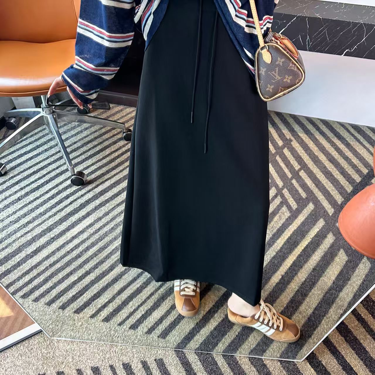 秋季新款韩版时尚百搭显瘦高腰A字裙女空气棉慵懒风中长款半身裙