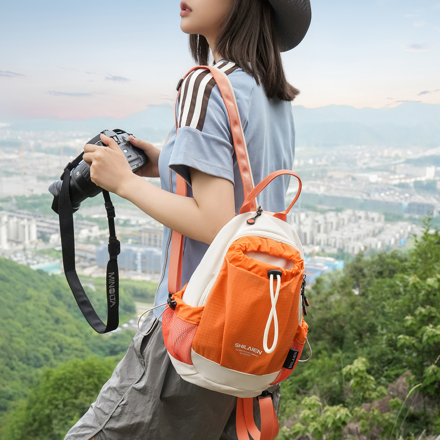 轻量化撞色迷你双肩包户外休闲防水小背包女2026新款骑行便携胸包