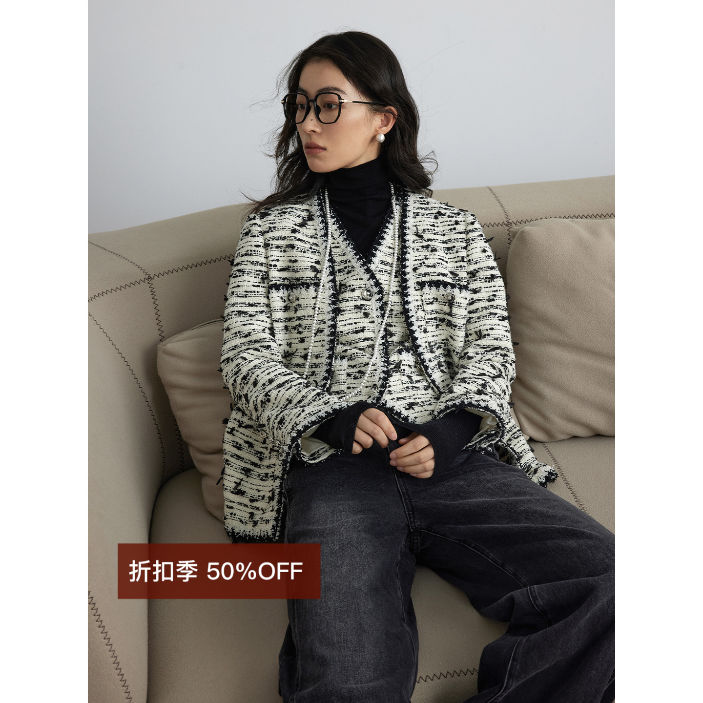 黑白剪花小香风外套+马甲套装