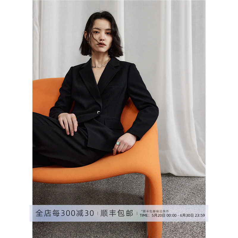 低调设计高阶修身收腰三醋酸西服