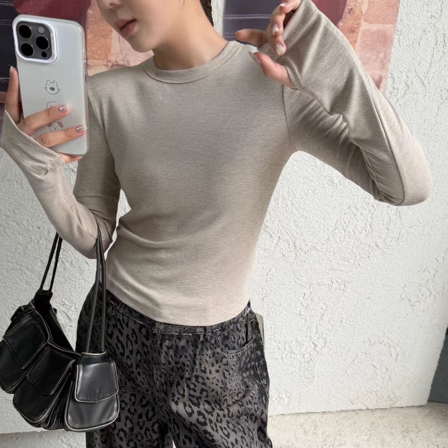 三可短款长袖打底衫女修身辣妹秋冬显瘦百搭T恤袖子洞洞款上衣